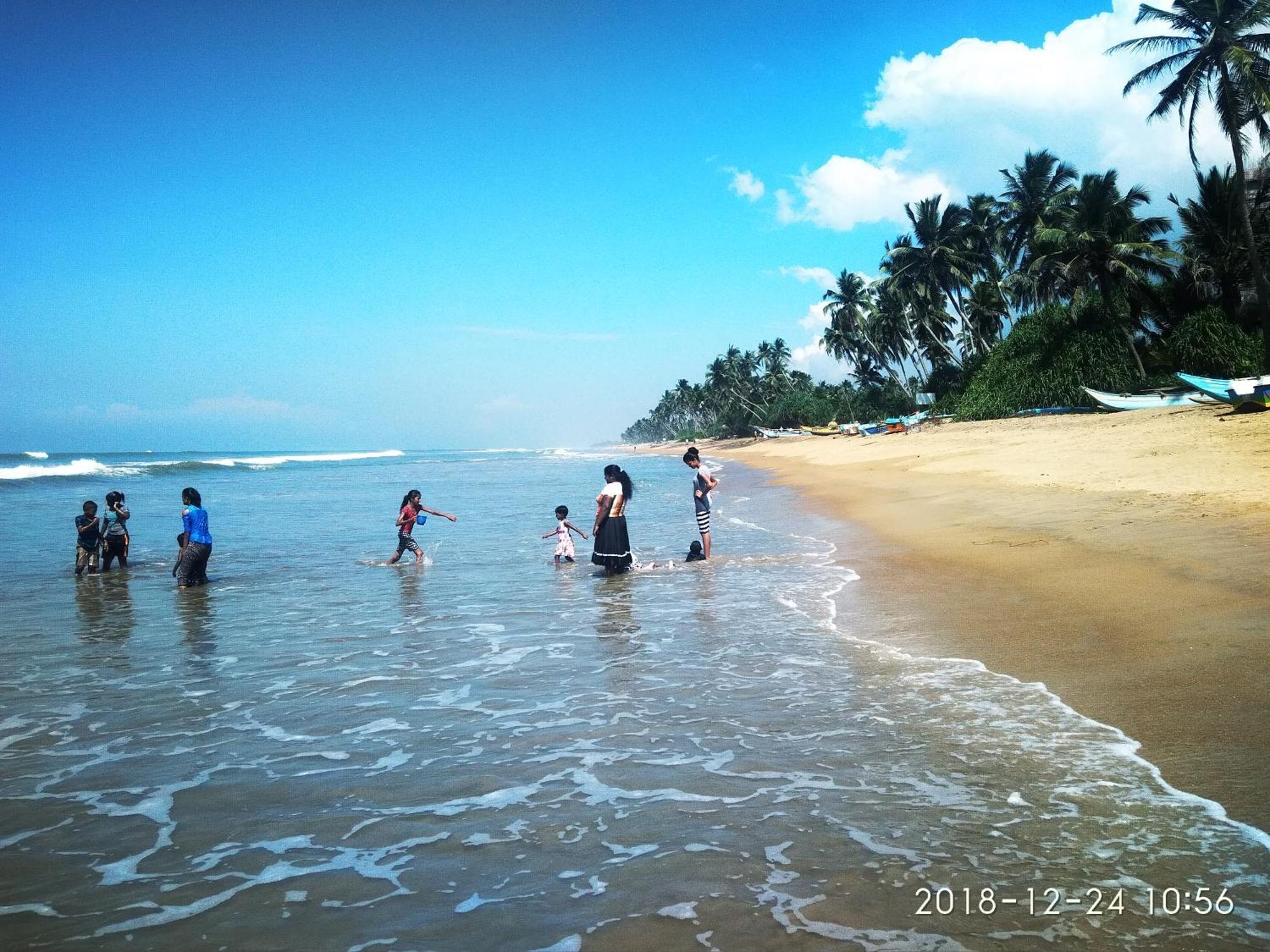 Suriya Ocean Villa Wadduwa Bagian luar foto