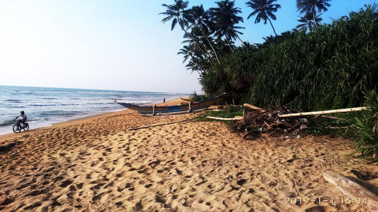 Suriya Ocean Villa Wadduwa Bagian luar foto